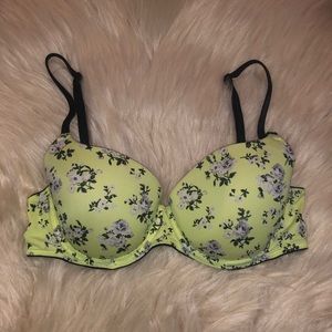 Pink Victoria’s Secret size 34C bra floral
